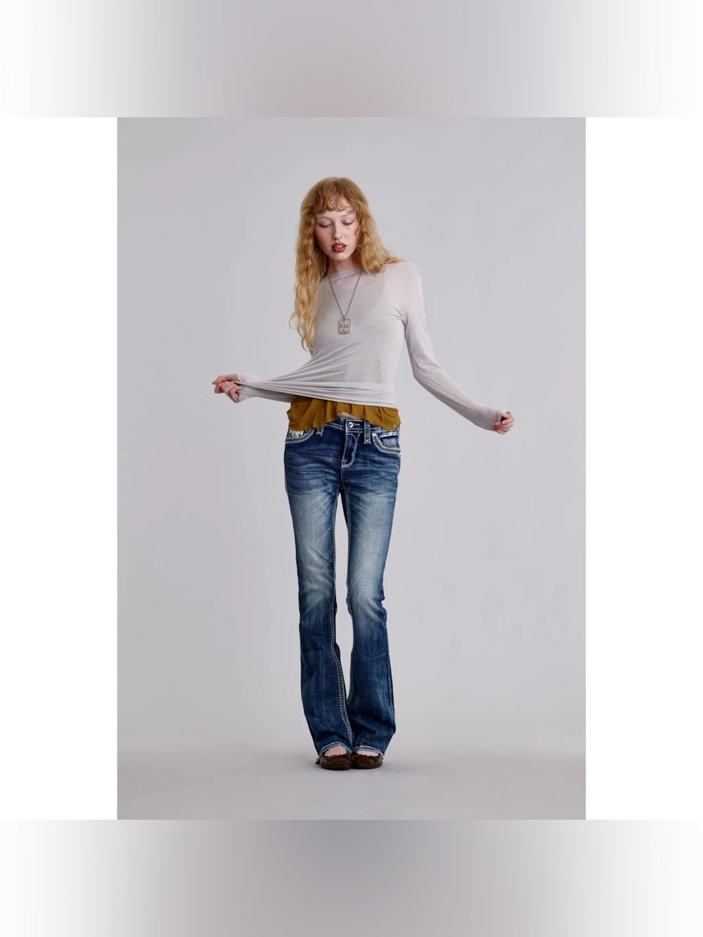 True Luck Flare Mid Rise Jeans With Contrast Stitching And Whiskering Sz 7/8